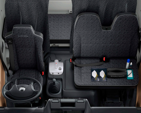 BharatBenz 4228R - Image 5