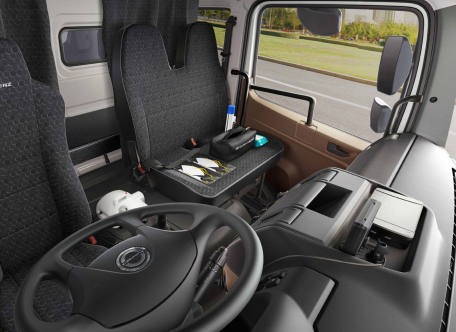 BharatBenz 2823R - Image 3